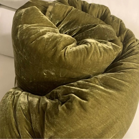 Opalhouse Other - Opalhouse Velvet Tufted Stitch Quilt - Moss Color Full/Queen